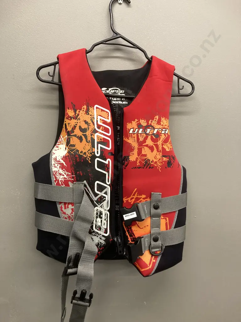 Ultra Eclipse Neoprene PFD Type 2 Adult Medium, Red / Orange Image 1++
